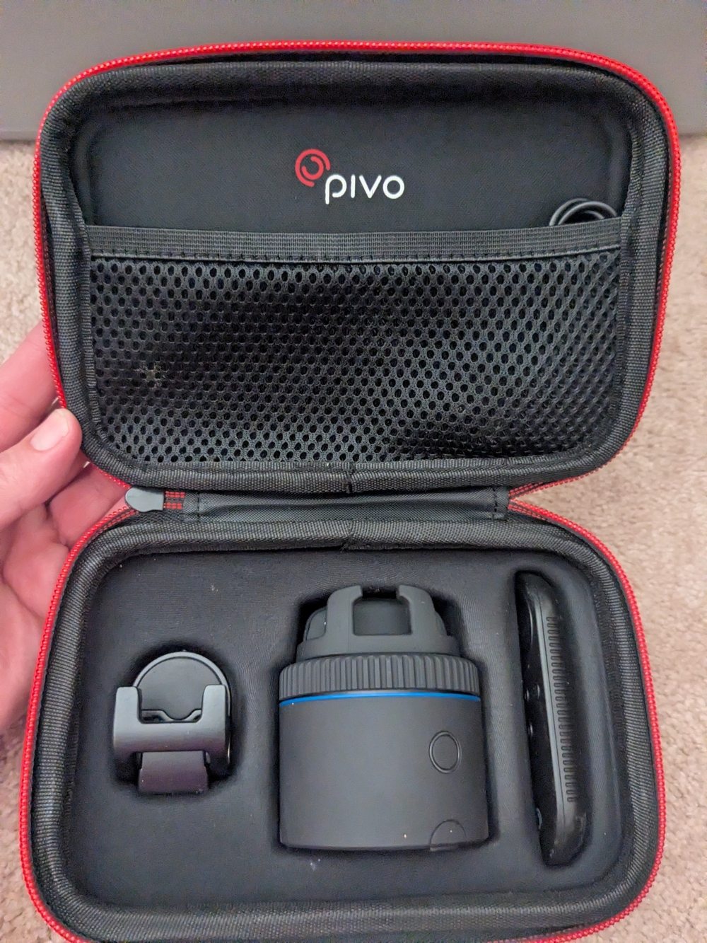 Pivo Black Smartphone Mount & Carrying Case